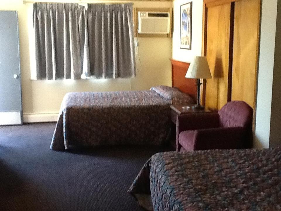 New Rome Motel Room photo